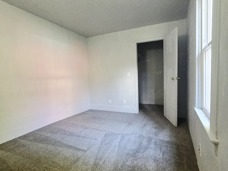 517 S Grape St #1 — Photo 11