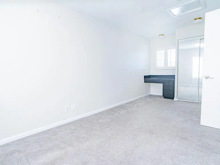 950 S Kanner Hwy #Townhouse 124 — Photo 25
