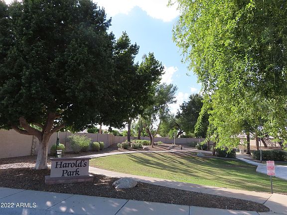 3rd image of 5906 W Blackhawk Dr