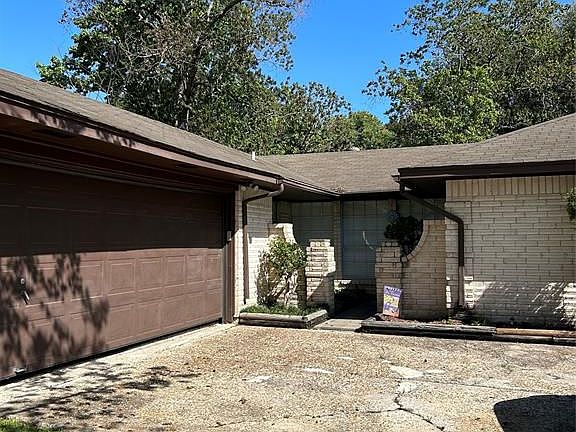 3rd image of 2615 Longleaf Pines Dr