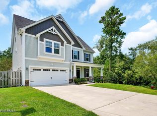 801 Rosedale Dr, Hampstead, NC 28443