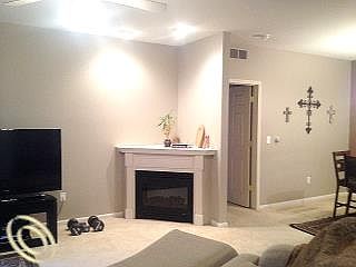 3rd image of 21105 Chesapeake Cir
