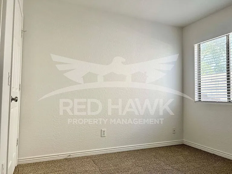 3106 S 100th Ln — Photo 12