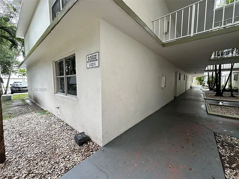 4215 N University Dr #101 — Photo 25