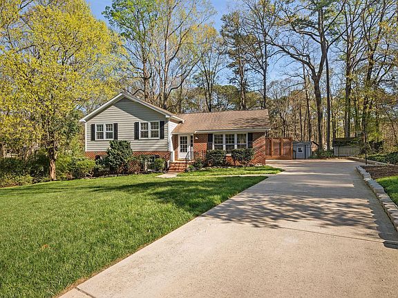 3rd image of 1113 Braemar Ct