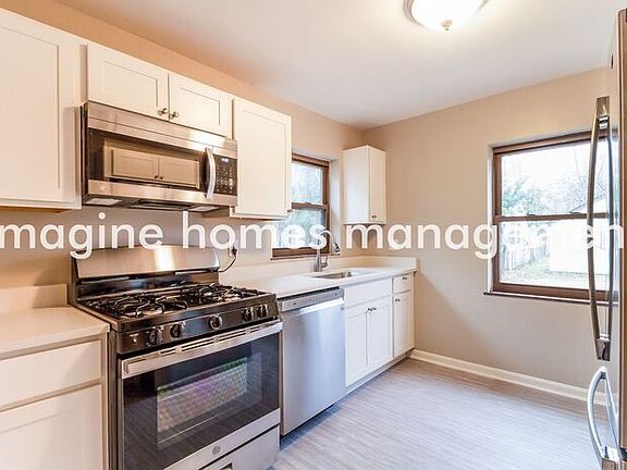 5th image of 1407 Beacon St