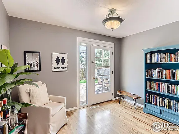 1310 Claremont Dr — Photo 15