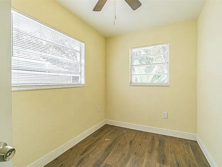 505 E Virginia Ave — Photo 8