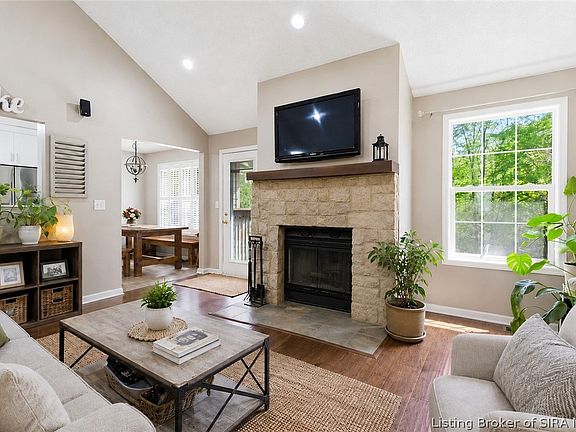 4th image of 1117 Lakeview Drive