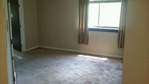 2nd image of 41 Deforest St APT B33