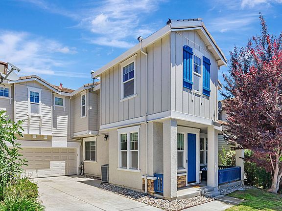 2nd image of 8940 Acorn Way