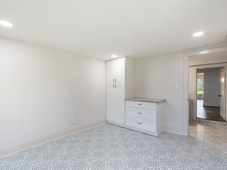7307 Raton St — Photo 17