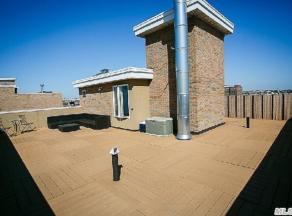 4th image of 3077 38th St APT 4c