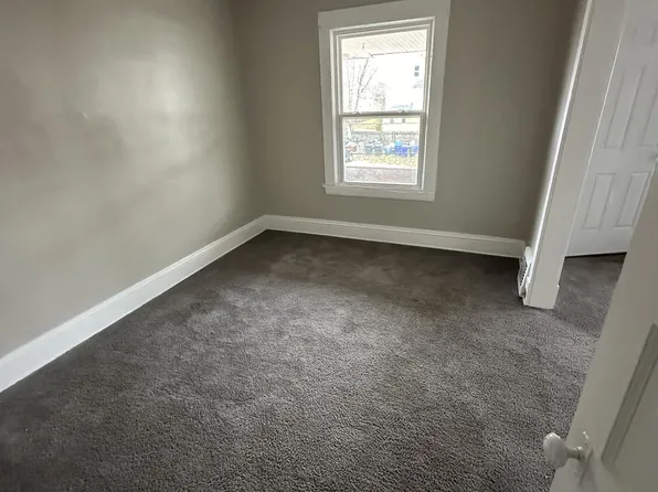 2962 E 66th St #2, Cleveland, OH 44127