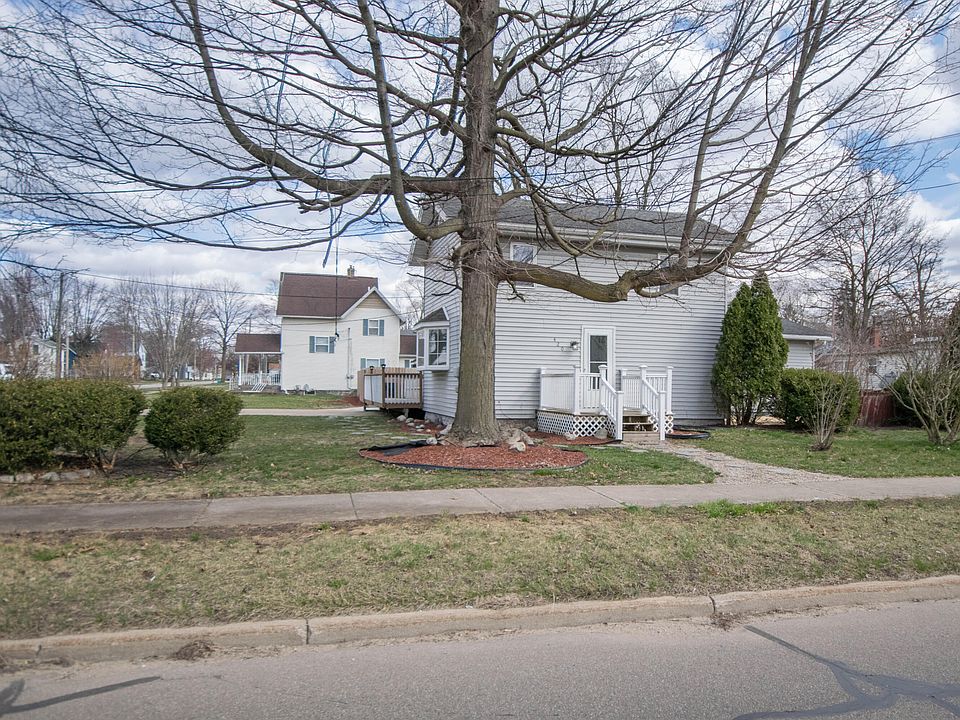 420 N Front St, Dowagiac, MI 49047 Zillow