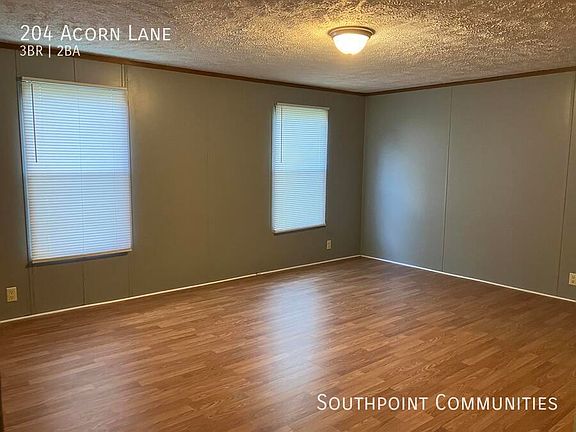 4th image of 204 Acorn Ln