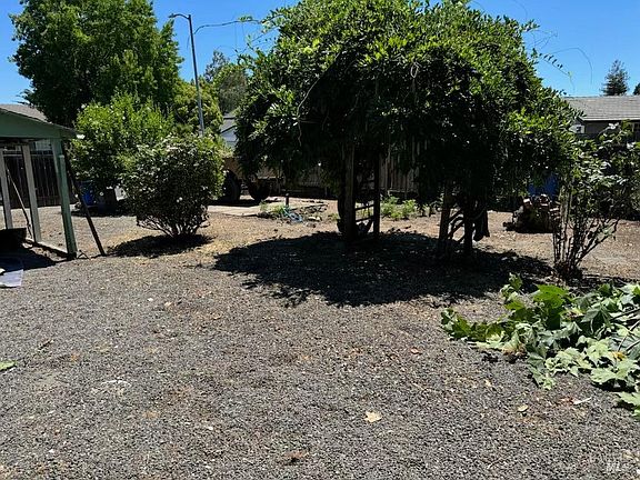 5th image of 406 Wilson Lane