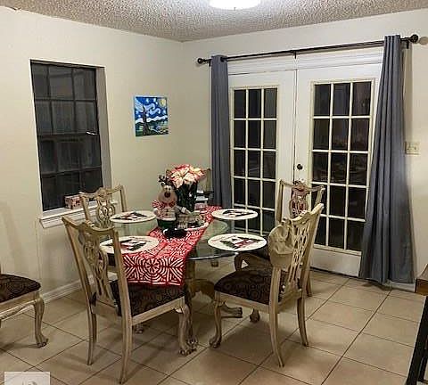 3rd image of 310 Windwood Way