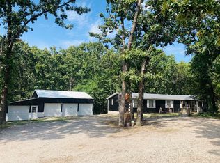 797 Highway B, Bolivar, MO 65613