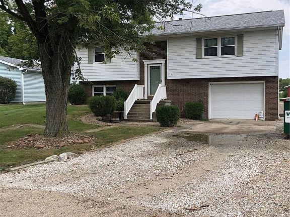 2nd image of 713 Park Pl