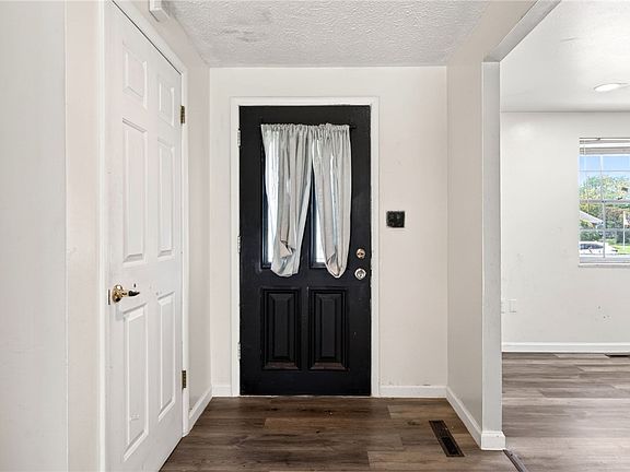 5th image of 6608 Stranwood Dr