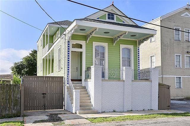1st image of 2414 Loyola Ave