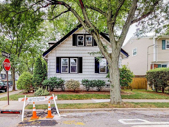 3rd image of 160 Woolley Ave