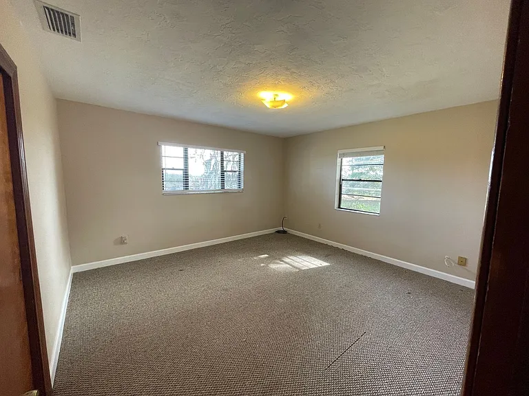9320 NW Highway 225A — Photo 12