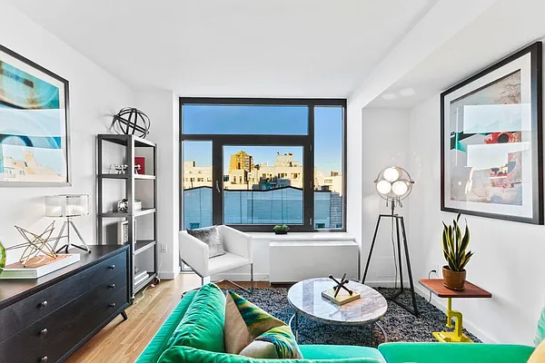 Rented by Greystar | media 27