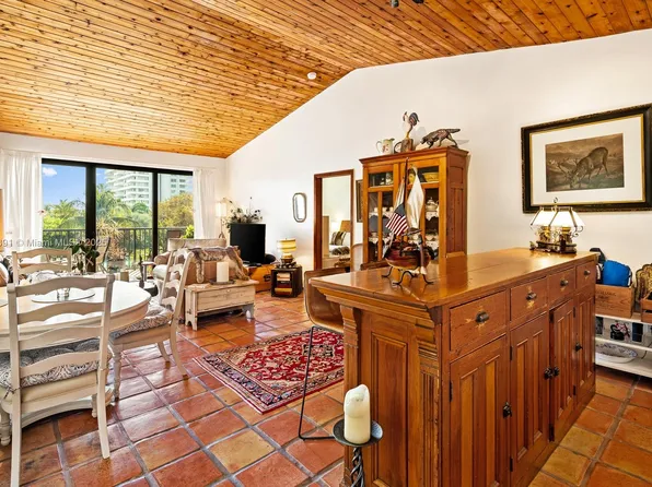 101 Ocean Lane Dr APT 406, Key Biscayne, FL 33149