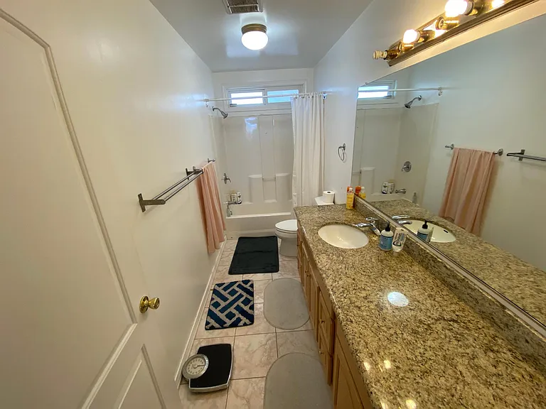 877 Donohoe St #B — Photo 8