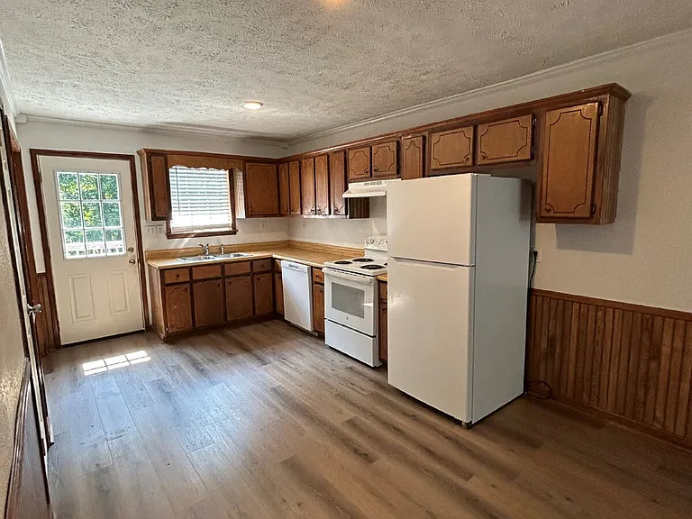 1019A Wesley Cv — Photo 7