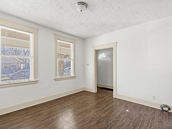 2nd image of 1906 Elm Ave