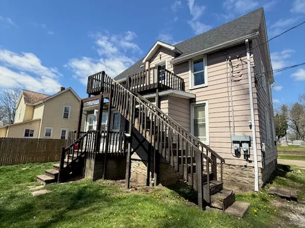 314 W Slingluff Ave #A, Dover, OH 44622