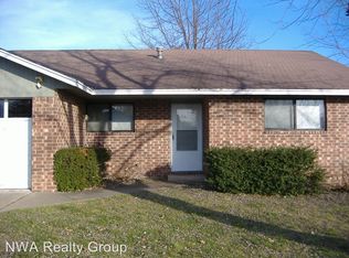 1803 S 15th St, Rogers, AR 72758