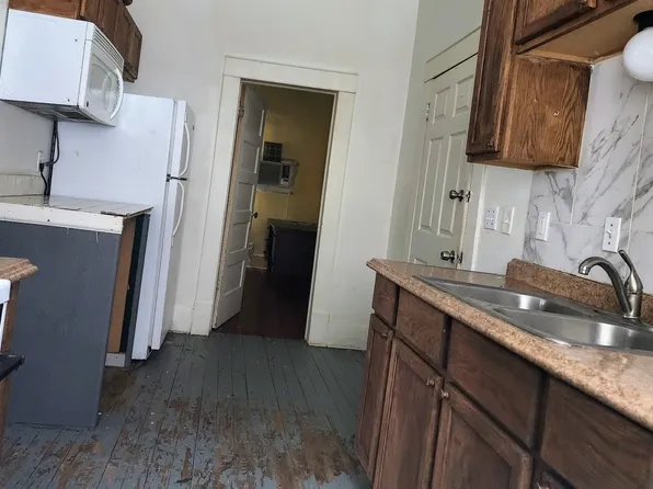 511-511 N Pearl St, Paola, KS 66071