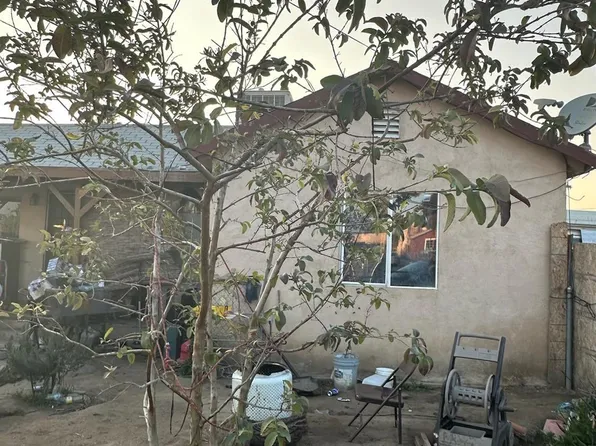 804 Normandy Dr, Bakersfield, CA 93306