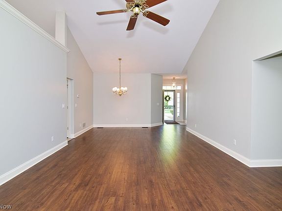 5th image of 441 Rosebury Ct