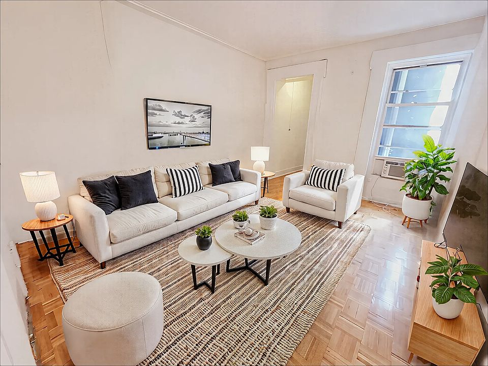 1st image of 116 E 31st St #1R