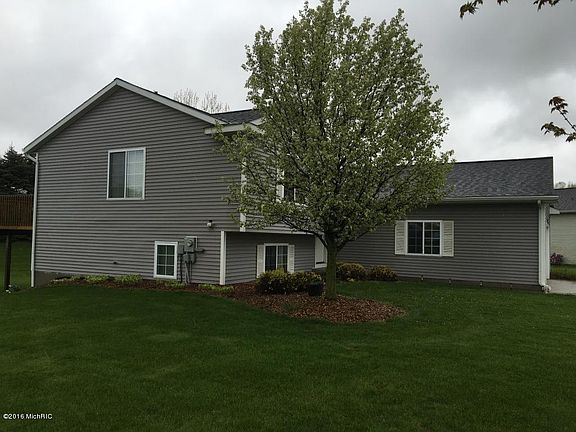2nd image of 11682 Spruceview Dr