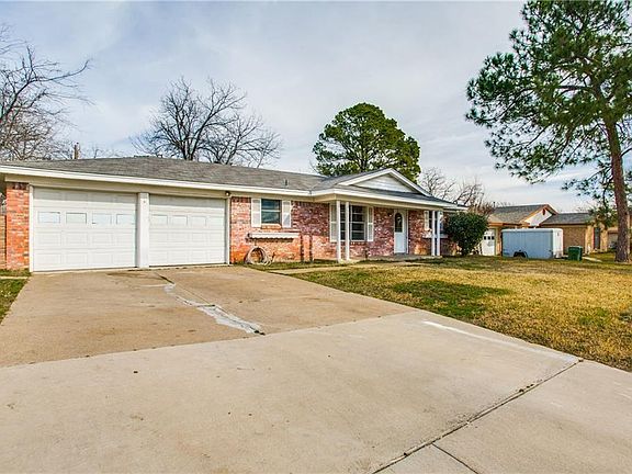 3rd image of 417 Southmoor Dr