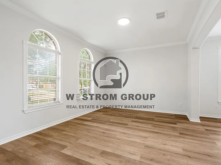 1738 Rock Ridge Dr — Photo 4