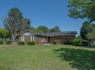 1 Riverwood Cir, Greenville, SC 29617