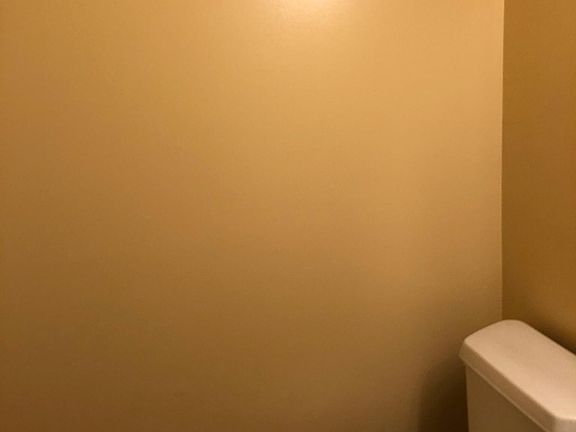 4th image of 1242 W Oakdale Ave #2
