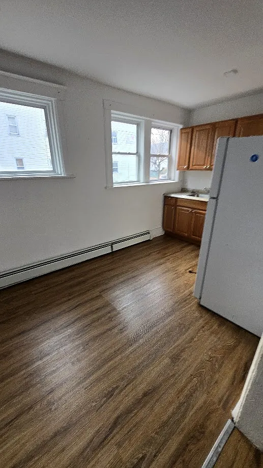2 bed, 800 sqft, $1,575 — Photo 3