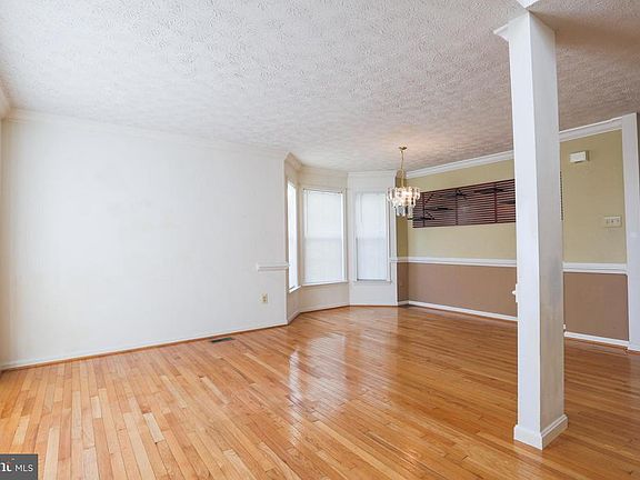 4th image of 9610 Park Ave