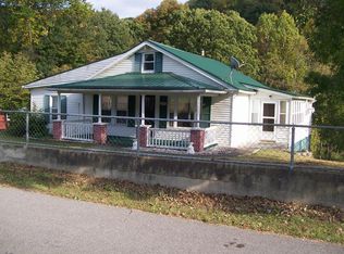 5098 Mud Fork Rd, Bluefield, VA 24605
