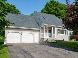 17 Cedar Rdg, Watertown, CT 06779