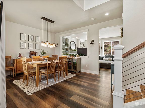 4th image of 18216 105th Street SE