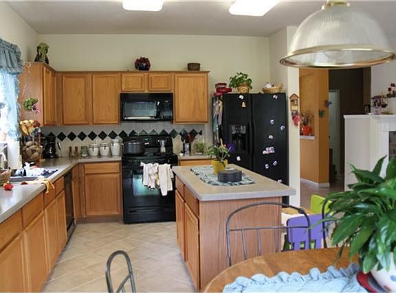 5th image of 2626 Riverhollow Ln